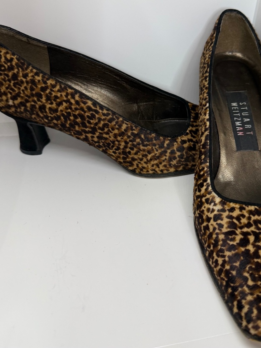 VTG Stuart Weitzman Leopard Print Calf Hair. Chic Kitten Heel Pumps - Size 7B